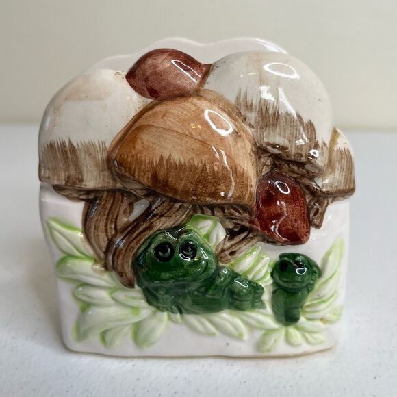 Vintage 1970s Mushroom Frogs Napkin Holder Mid Century Ceramic 4.5 Inch tall - Picture 2 of 16